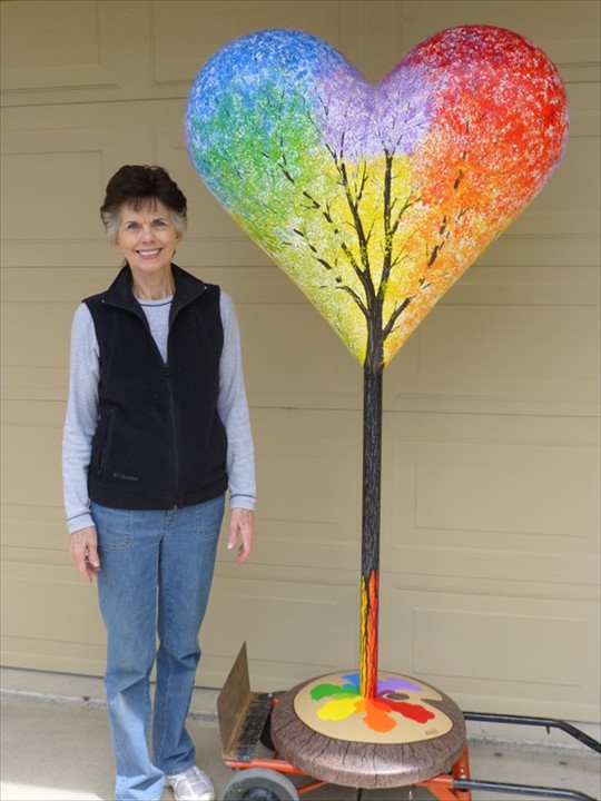 PEACE HEALTH SOUTHWEST MEDICAL CENTER HEART - 6 FT - FIBERGLASS